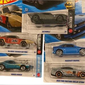 2025 Hot Wheels Lot of 5 Vehicles Sports Cars-Batmobile Mustang Charger Maserati
